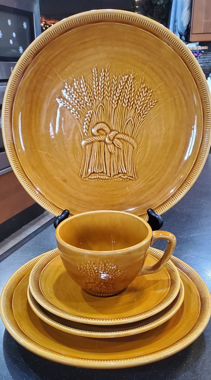 Vintage Half moon mark 1949-1953 Franciscan Harvest Wheat 5 piece place setting