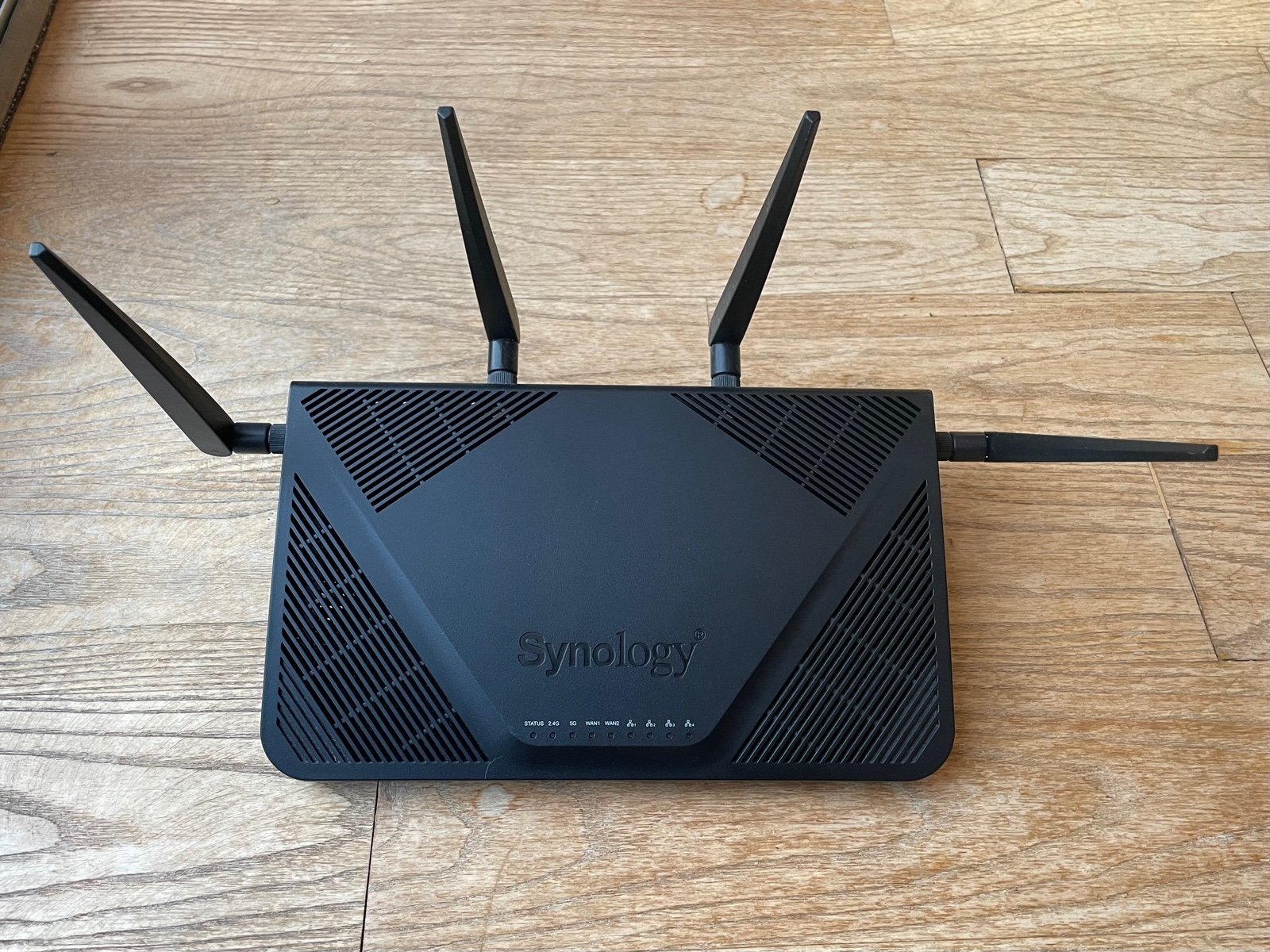 Synology RT2600ac router