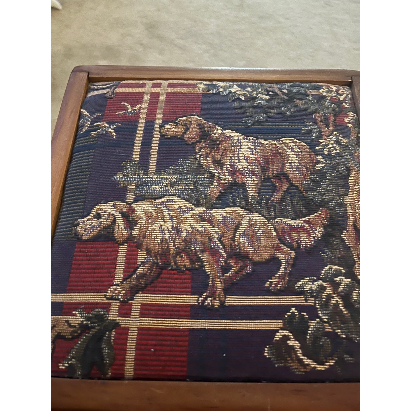 Vintage Lemcke Woods Oak Keepsake Box Tapestry Top Bird Dogs