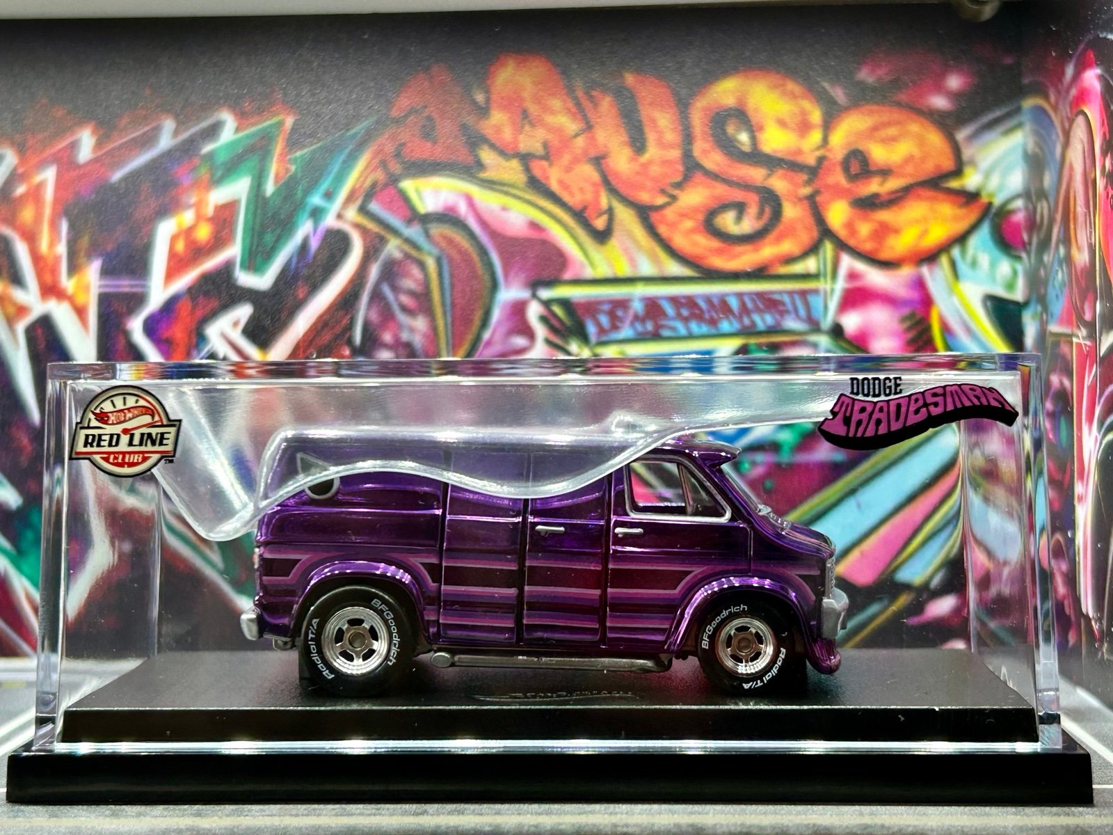 Hot Wheels Dodge Tradesman (Red Line)