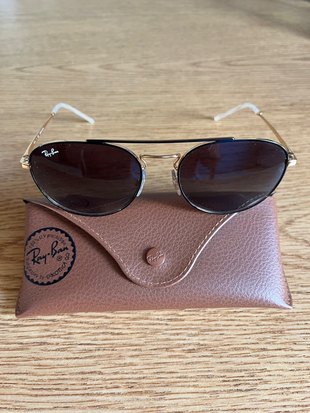 Ray-Ban