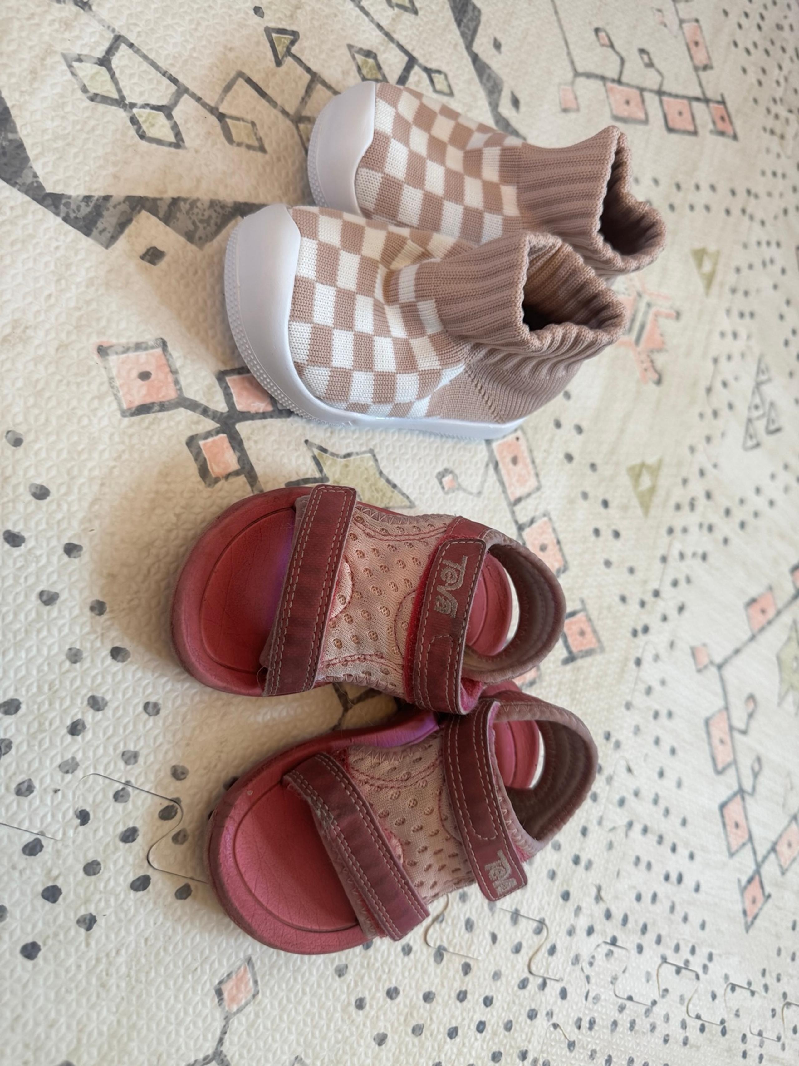 Toddler teva 4 sandals and sneakers 5