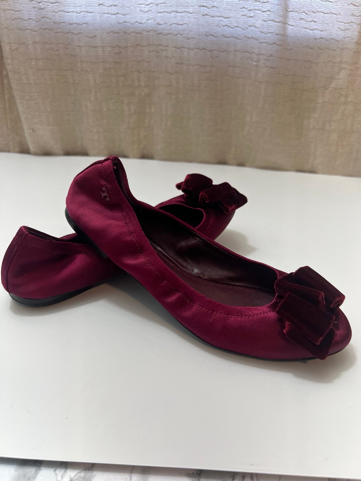 Tory Burch womens' Viola Garnet Bordeaux bow satin velvet ballet flats Sz 9.5