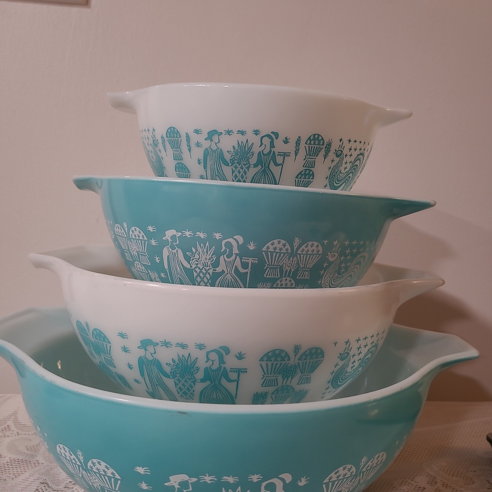 Pyrex Turquoise Blue Amish Butterprint Cinderella Mixing Bowls Set