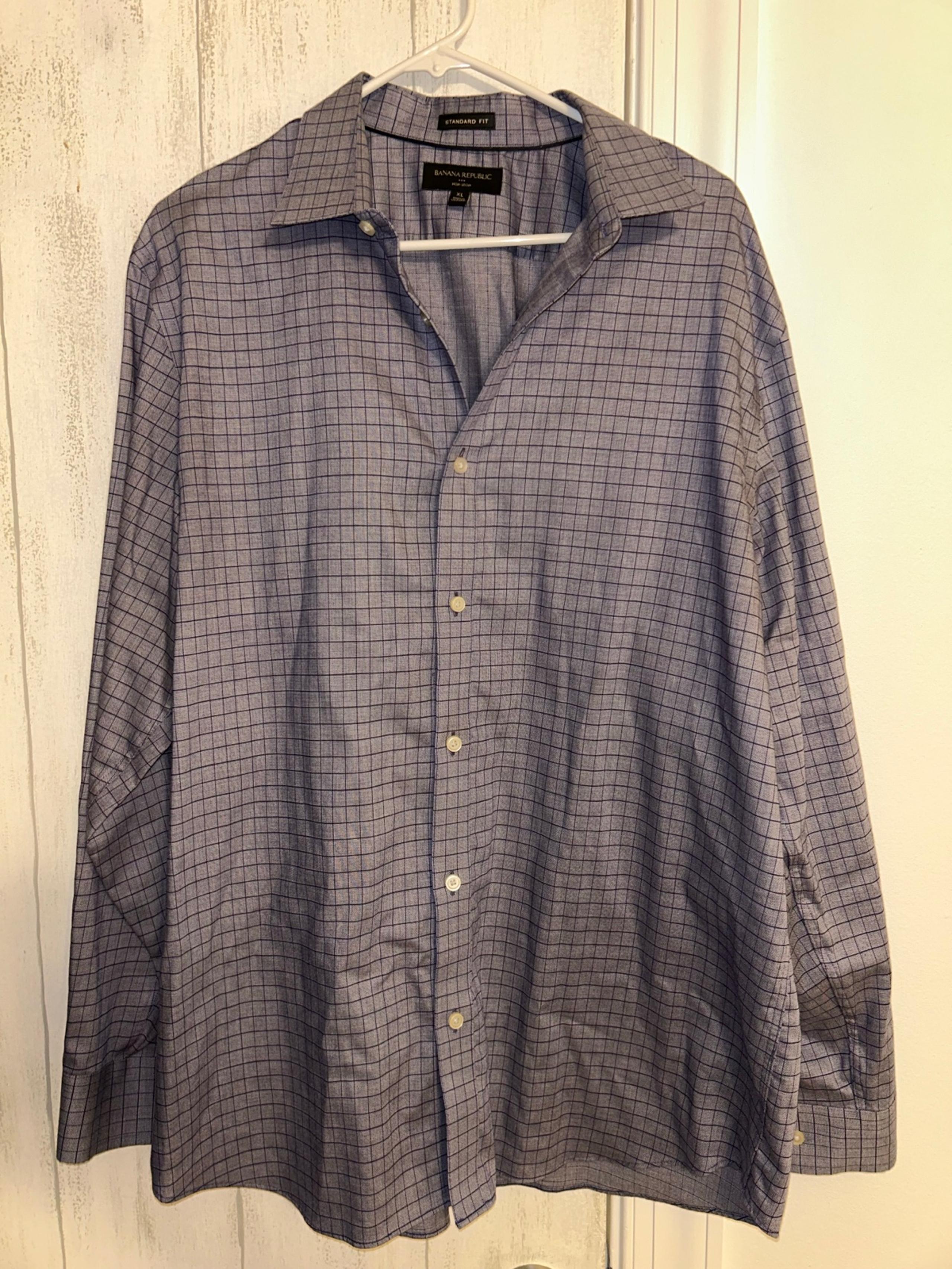 Banana Republic long sleeve collared top