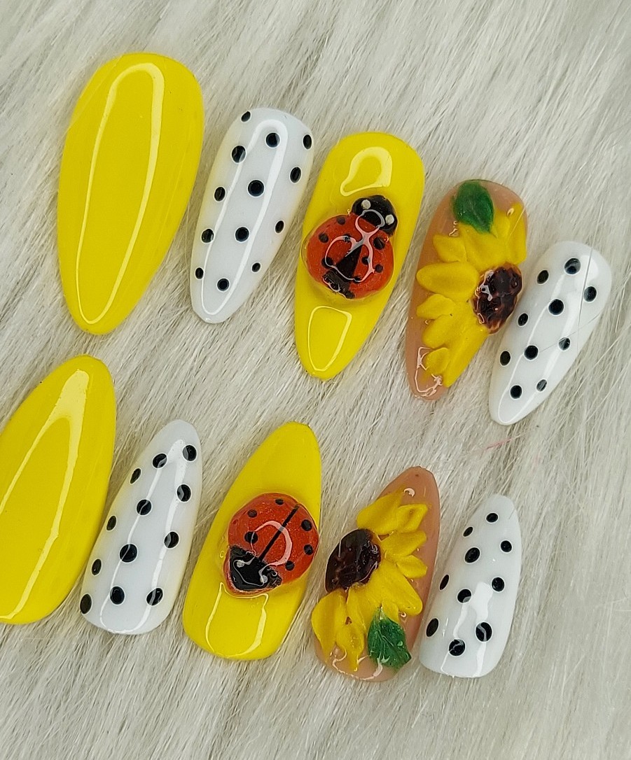 Press on Nails- Sunflower Garden