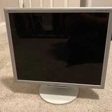 NEC MultiSync 90GX LCD Monitor