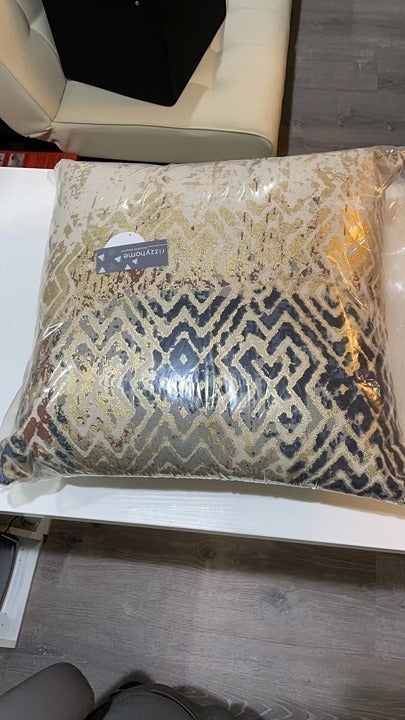 Rizzy Home Geometric 20 x 20 Cotton Cover and Pillow in Multi-Color set of 4