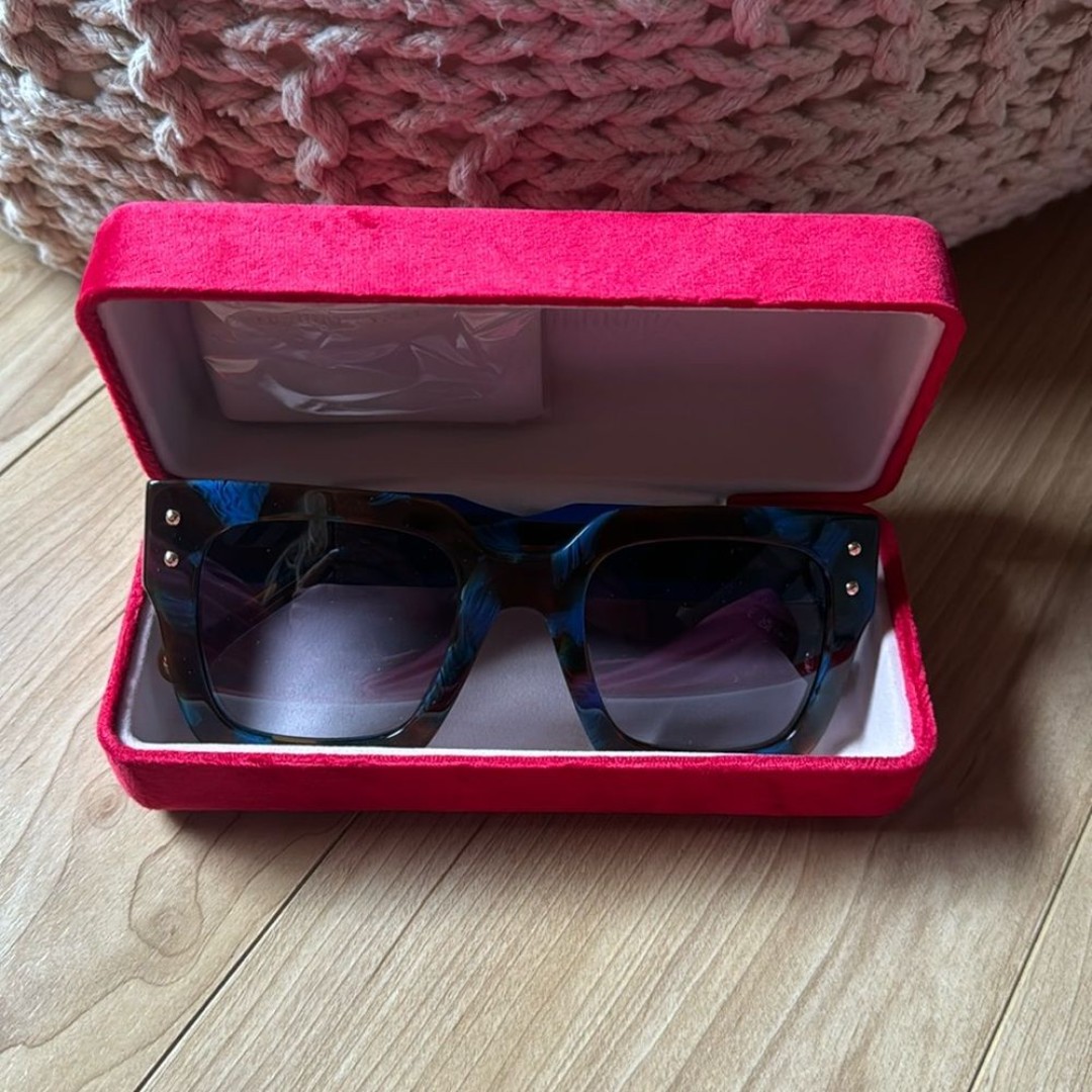 Carolina Herrera HER 0255/S sunglasses