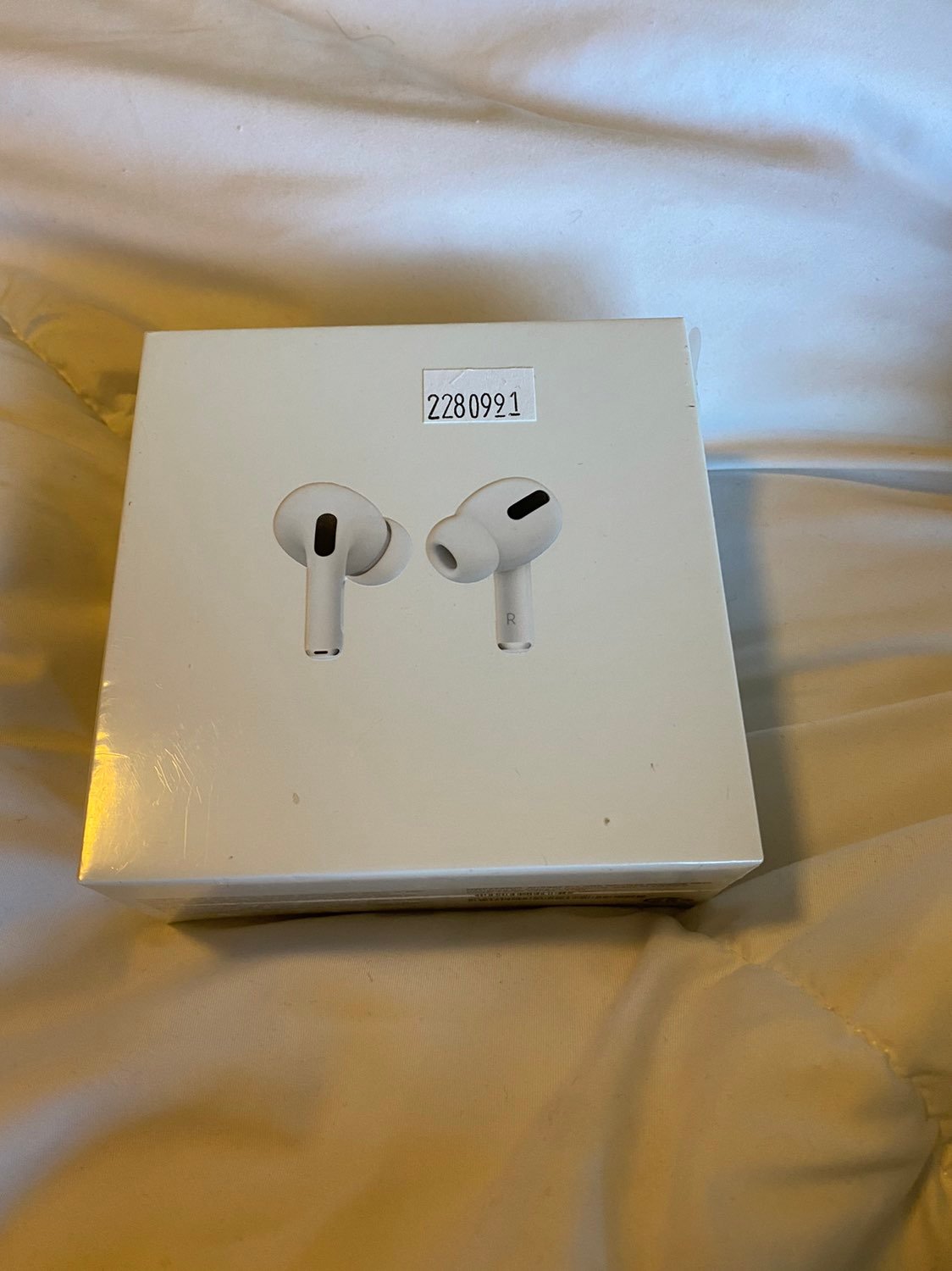 Apple AirPods Pro new in box