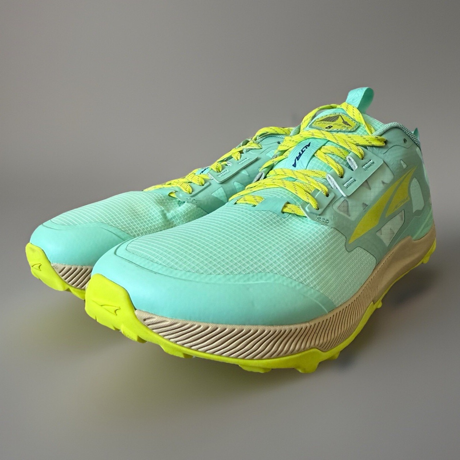 Altra Lone Peak 8 Trail Running Shoes Women's Size 11 Light Blue Yellow Low Top