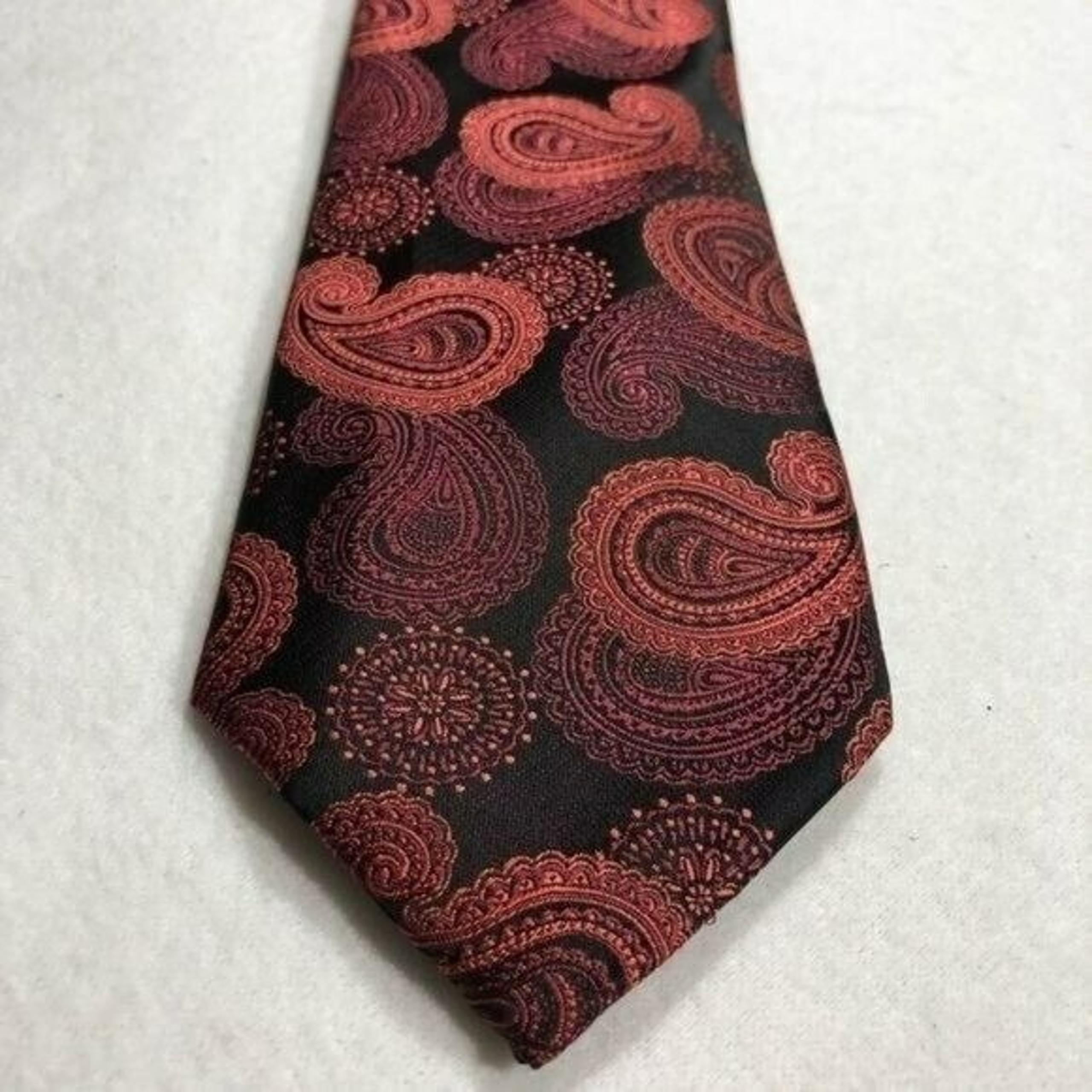 Alexander Julian Colours Tie Paisley Handmade Necktie Retro Red Black Classic