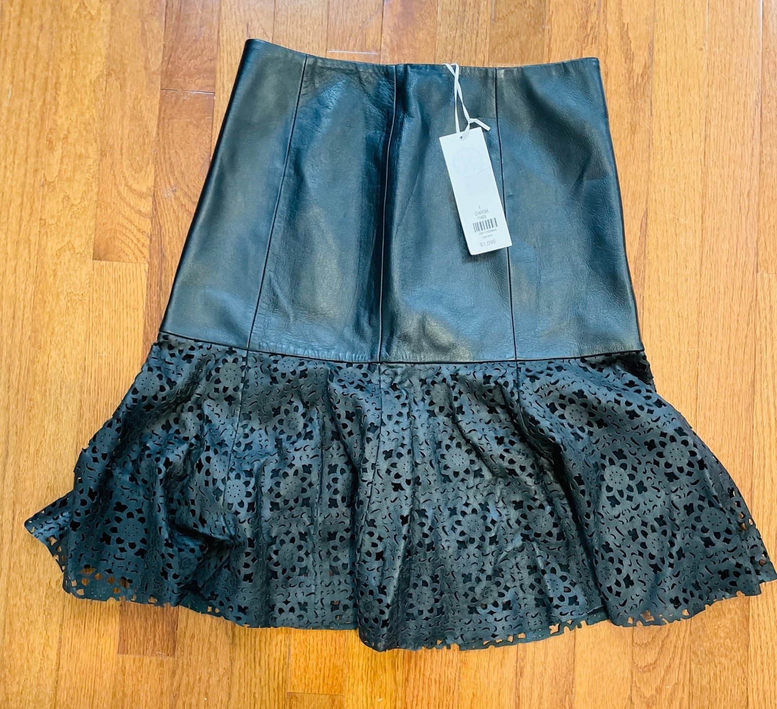 Carlisle leather skirt PRICE TAG 1095 get it for more than half off