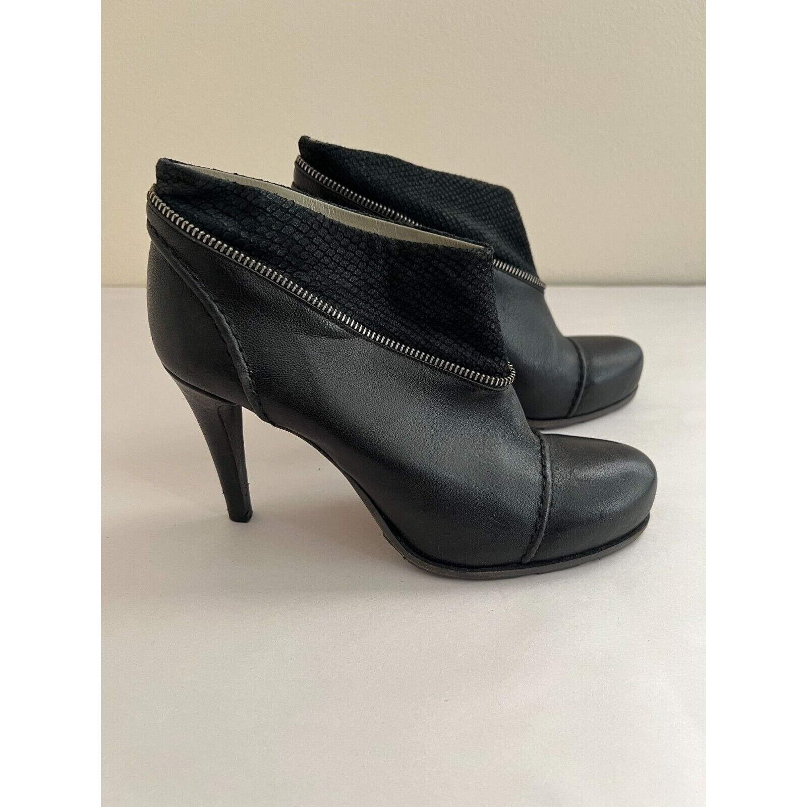 Malloni Womens Stiletto Ankle Booties Size 10 Black Leather Moto Punk Italy Edgy