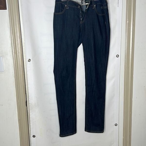 Straight Jeans