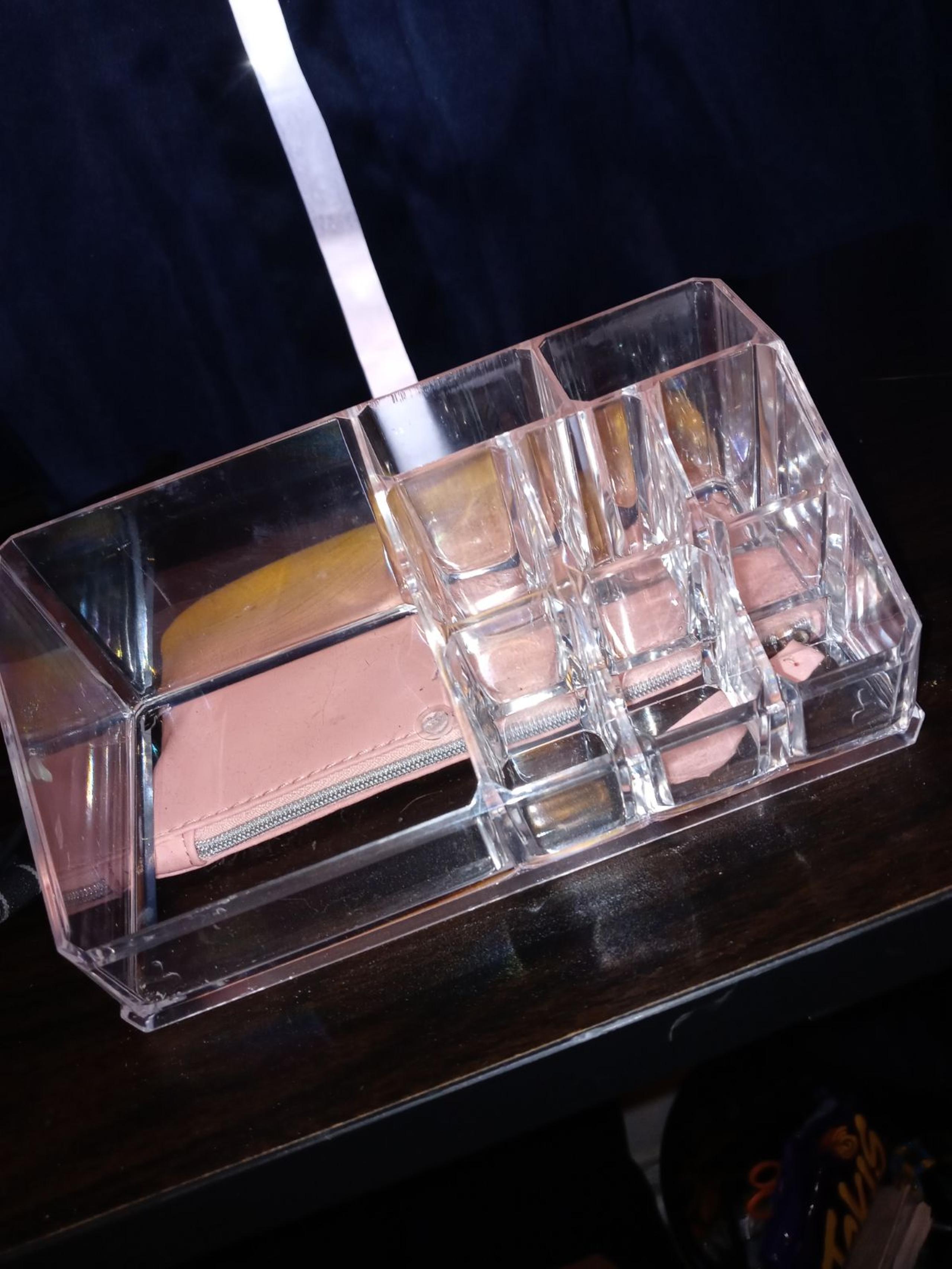 Makeup organizer