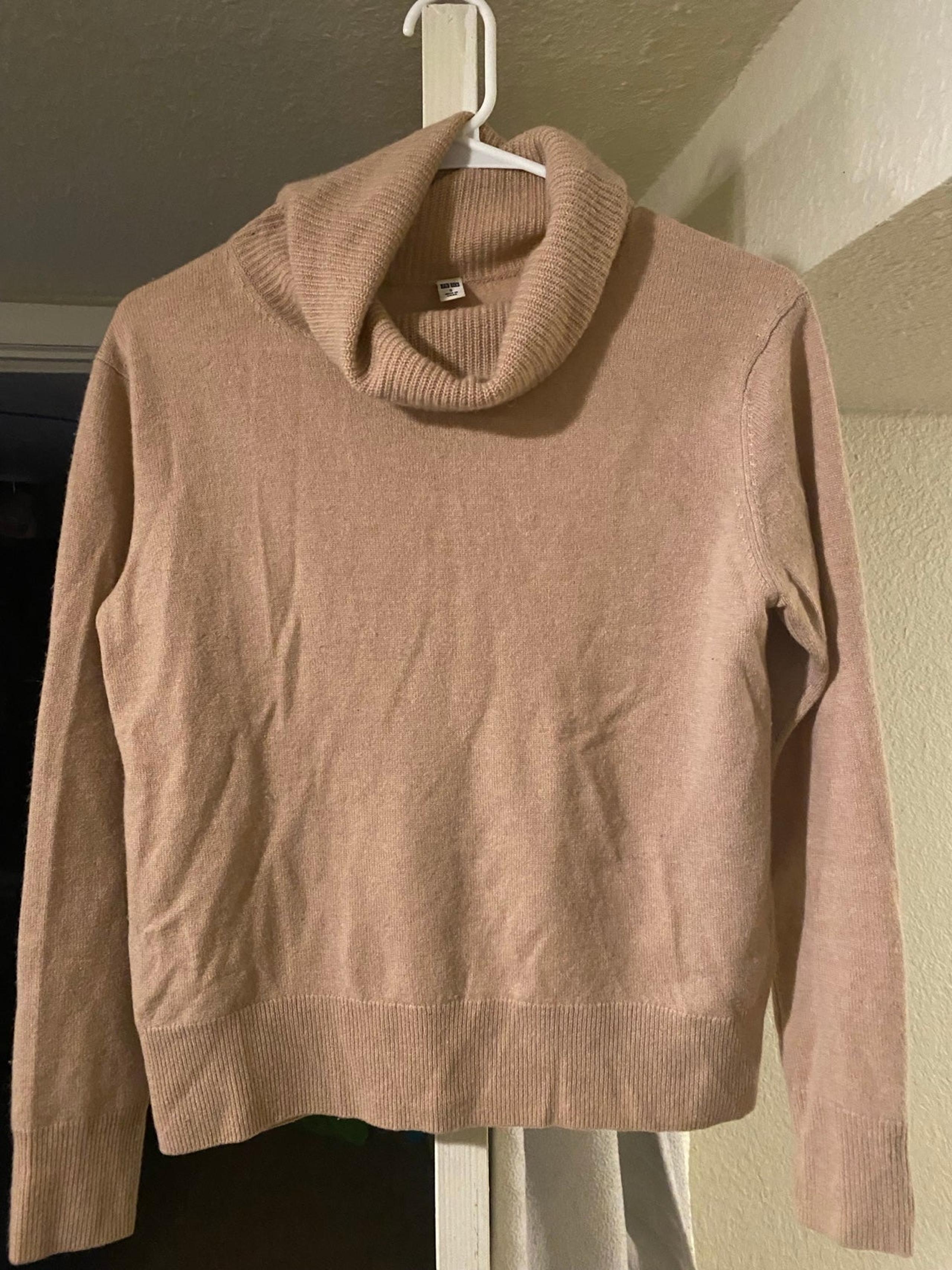 Uniqlo cashmere sweater