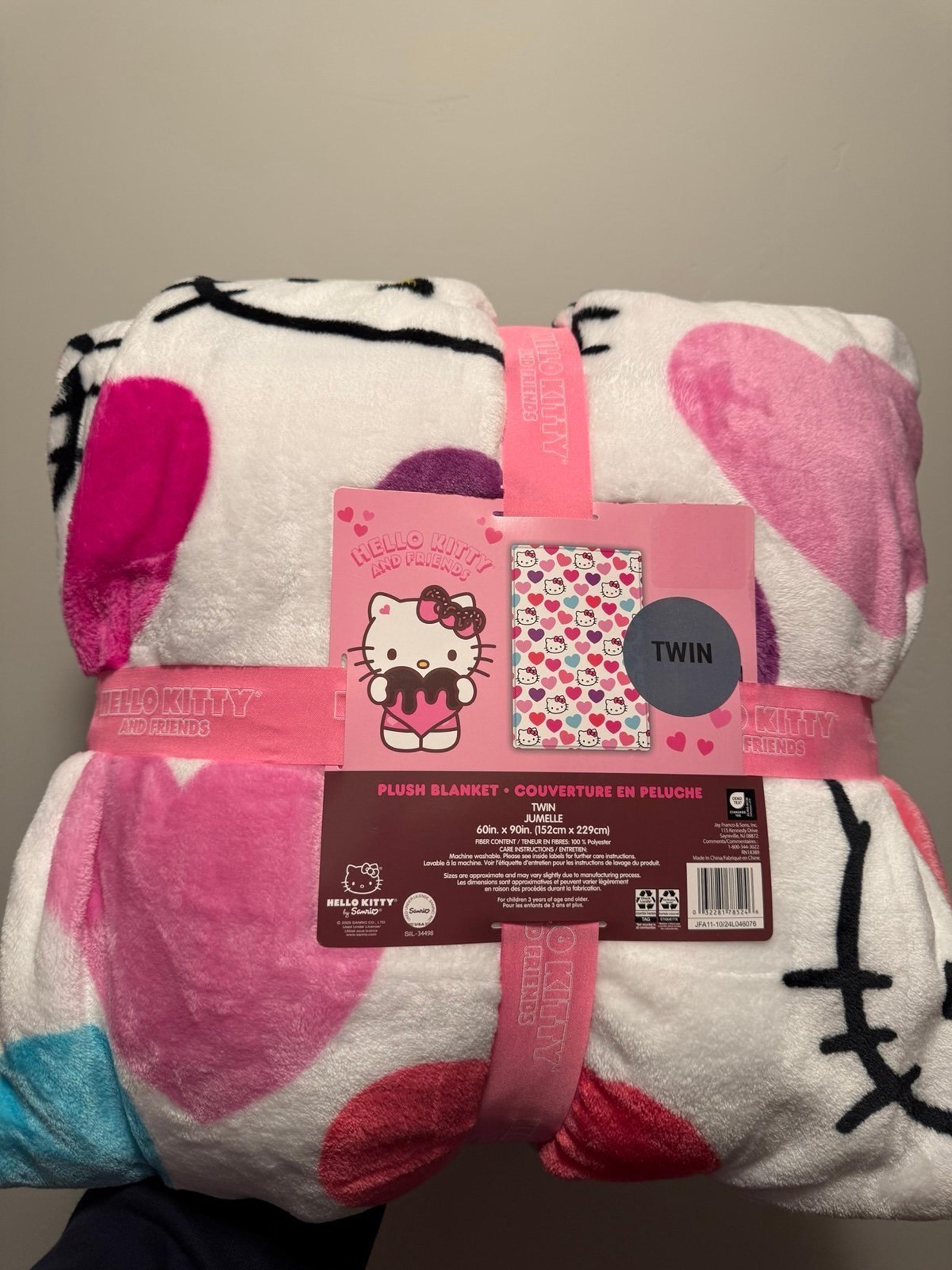 Hello Kitty Valentines blanket