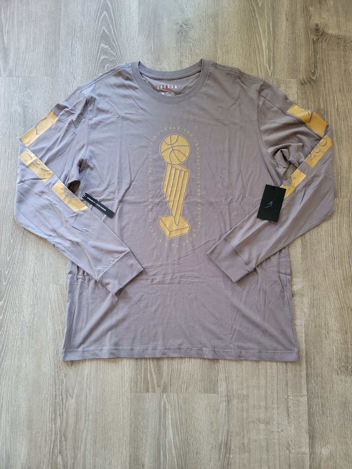 BRAND NEW Nike Jordan Remastered Champion Trophy HBR Long Sleeve Men's Sz XL