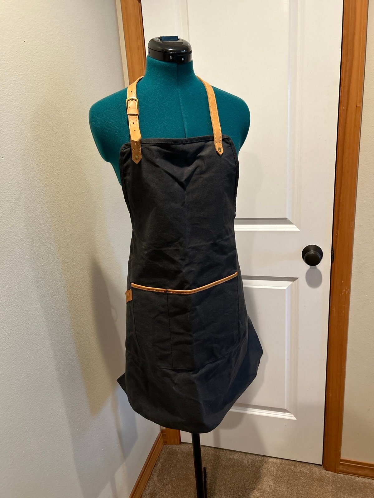 HEARTH & HAND NWT waxed canvas & leather utility apron