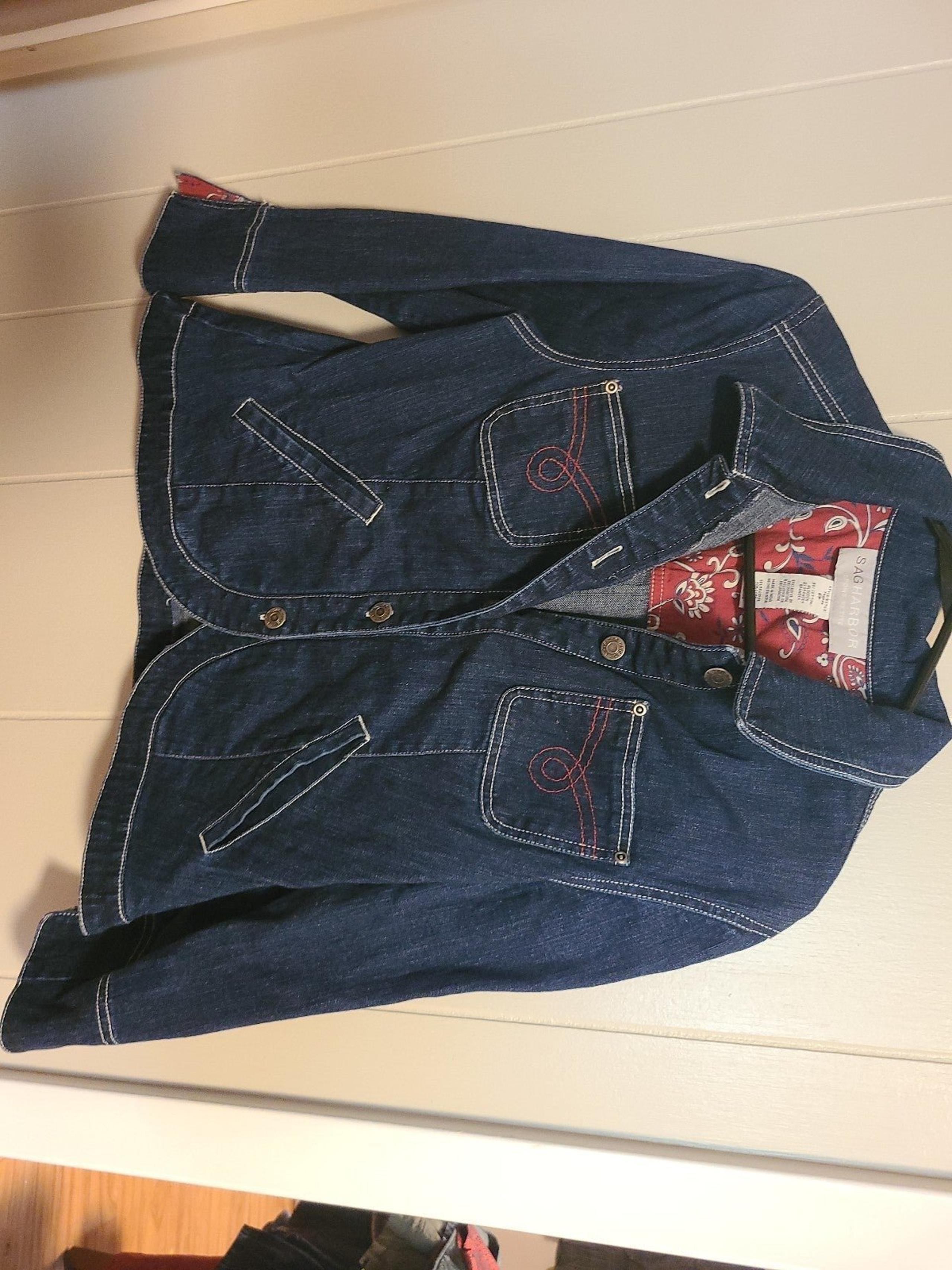 T441-E SAG HARBOR Size 6P Blue Jean Jacket Button Up Scroll Work Nice Style