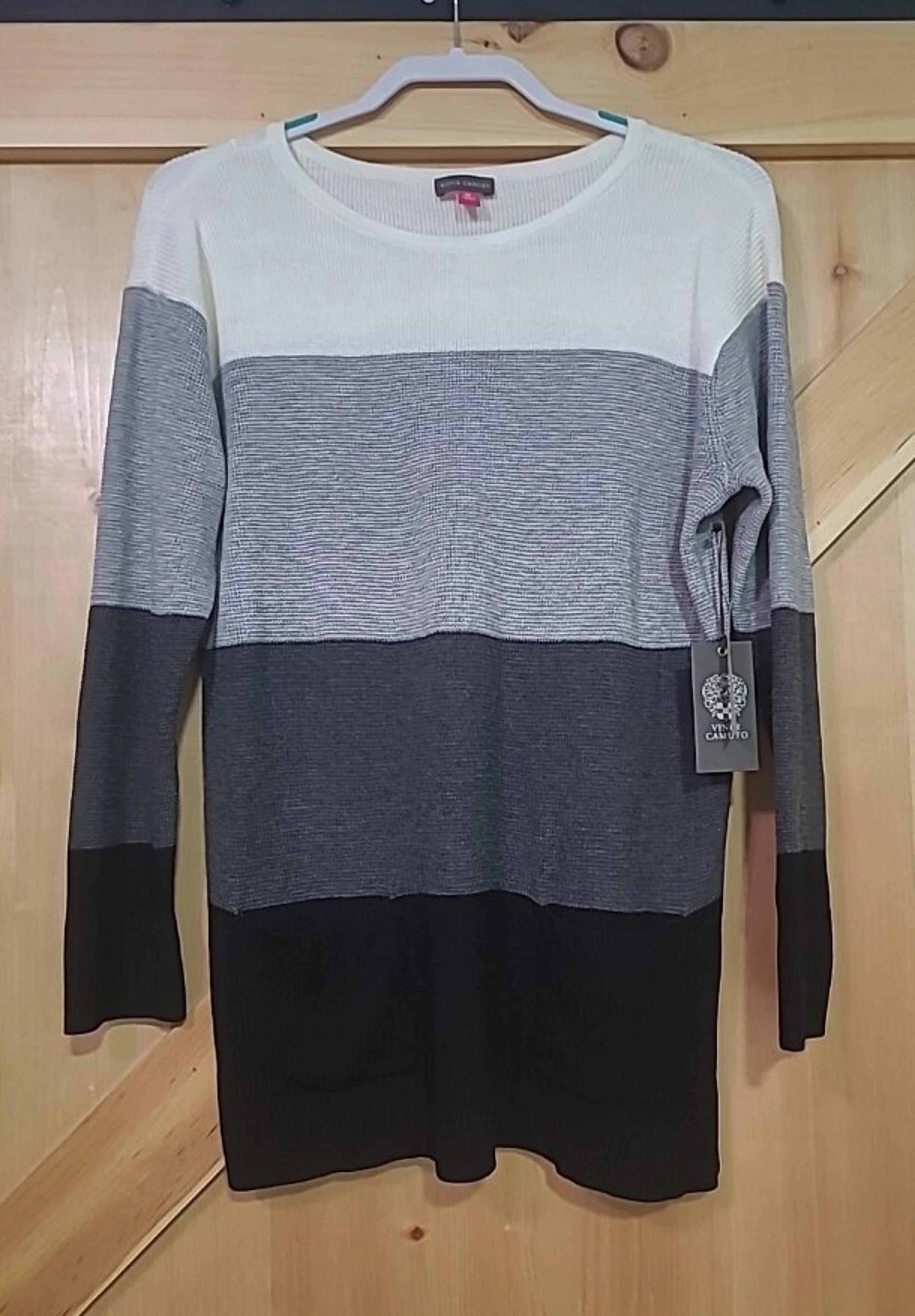 NWT Vince Camuto Size Medium Colorblock Sweater Tunic Length