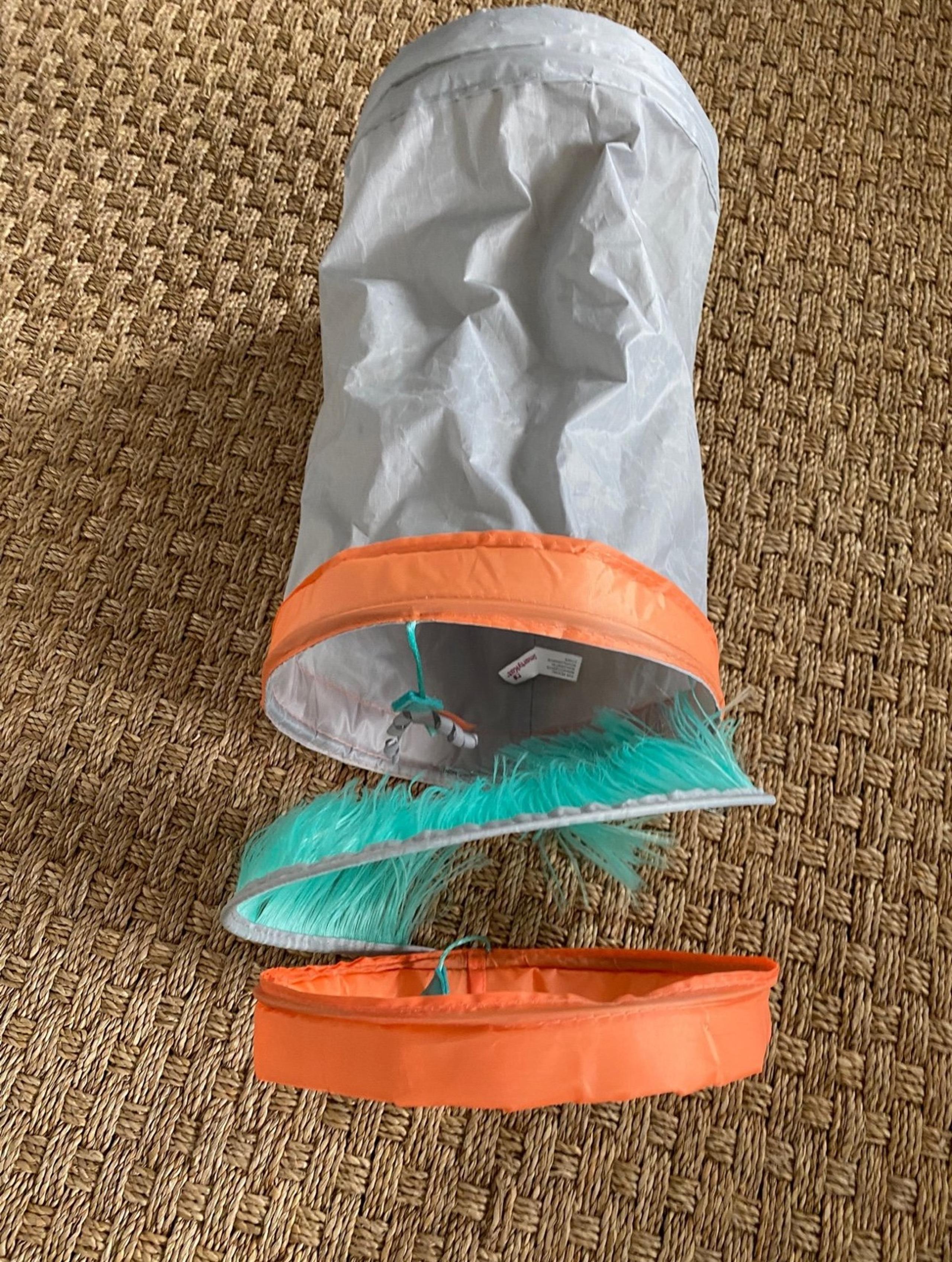 small cat tunnel hideouts with feathers