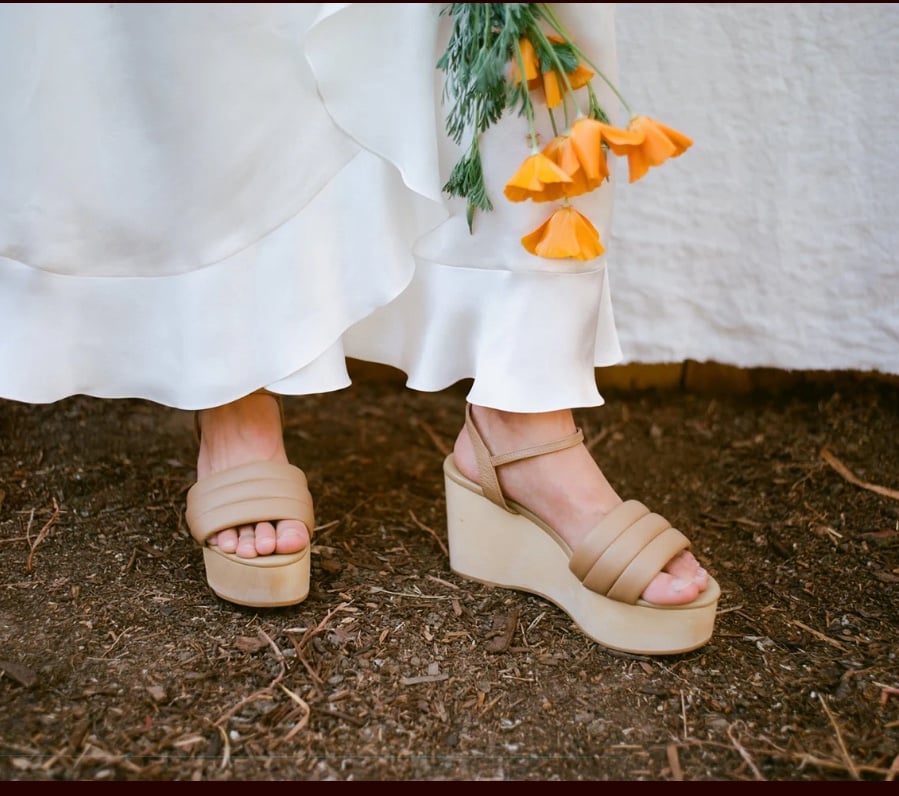 BEATRICE VALENZUELA Wedge (sand color)