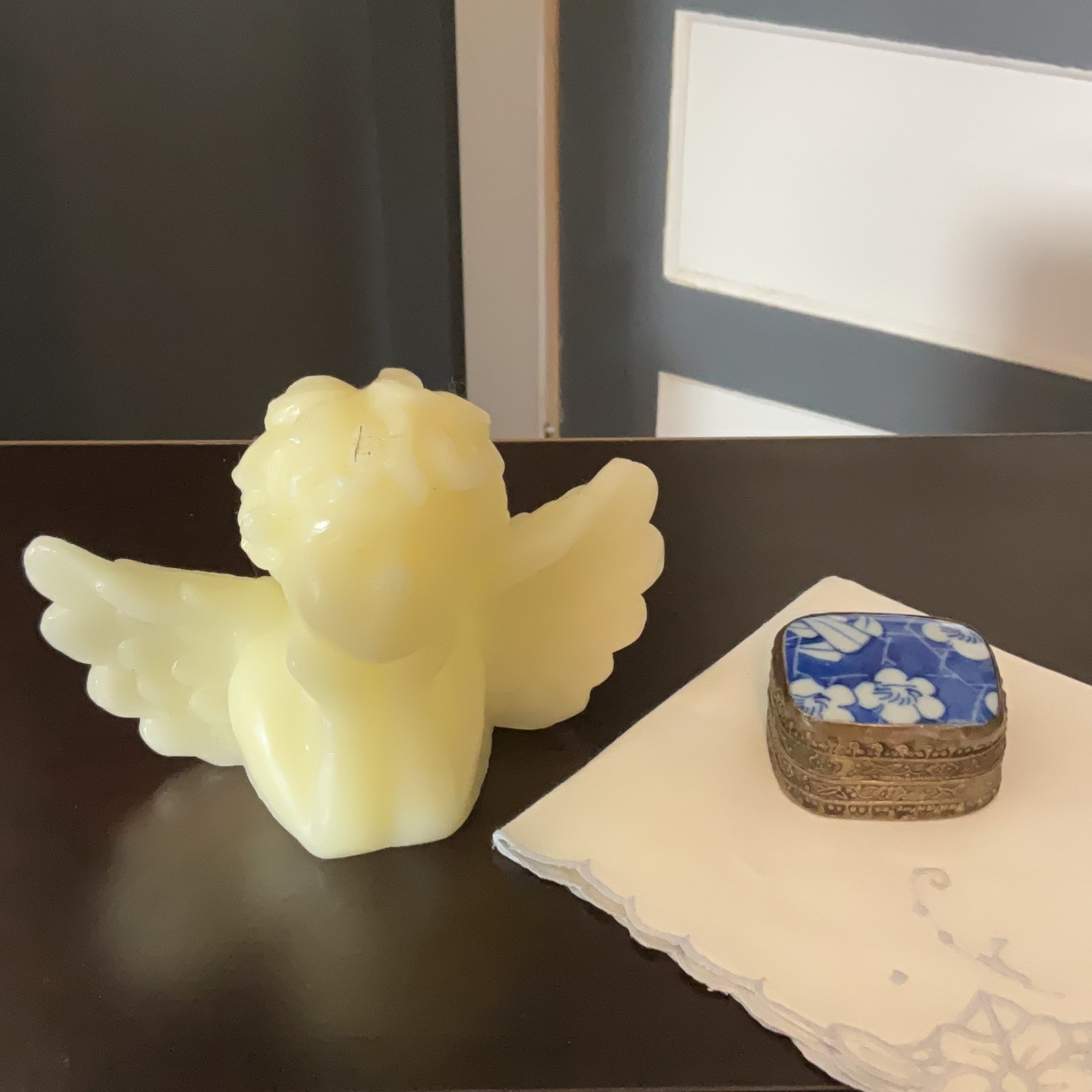 Antique porcelain trinket box