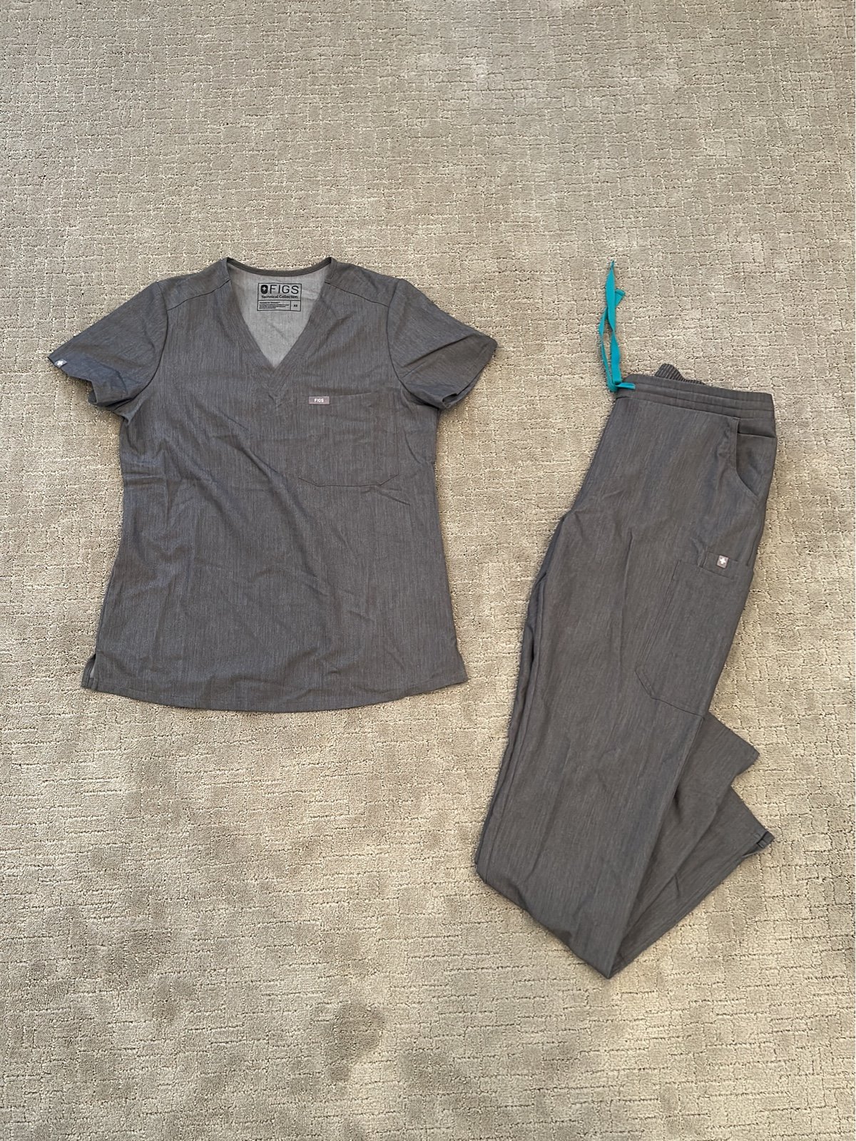 figs scrubs set