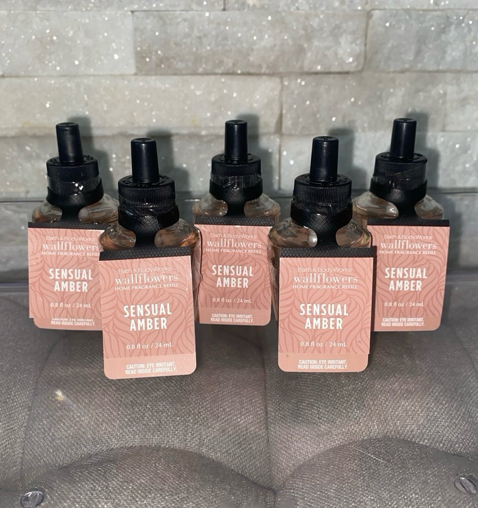 Bath & Body Works Sensual Amber Wallflower Refill X5 Bundle