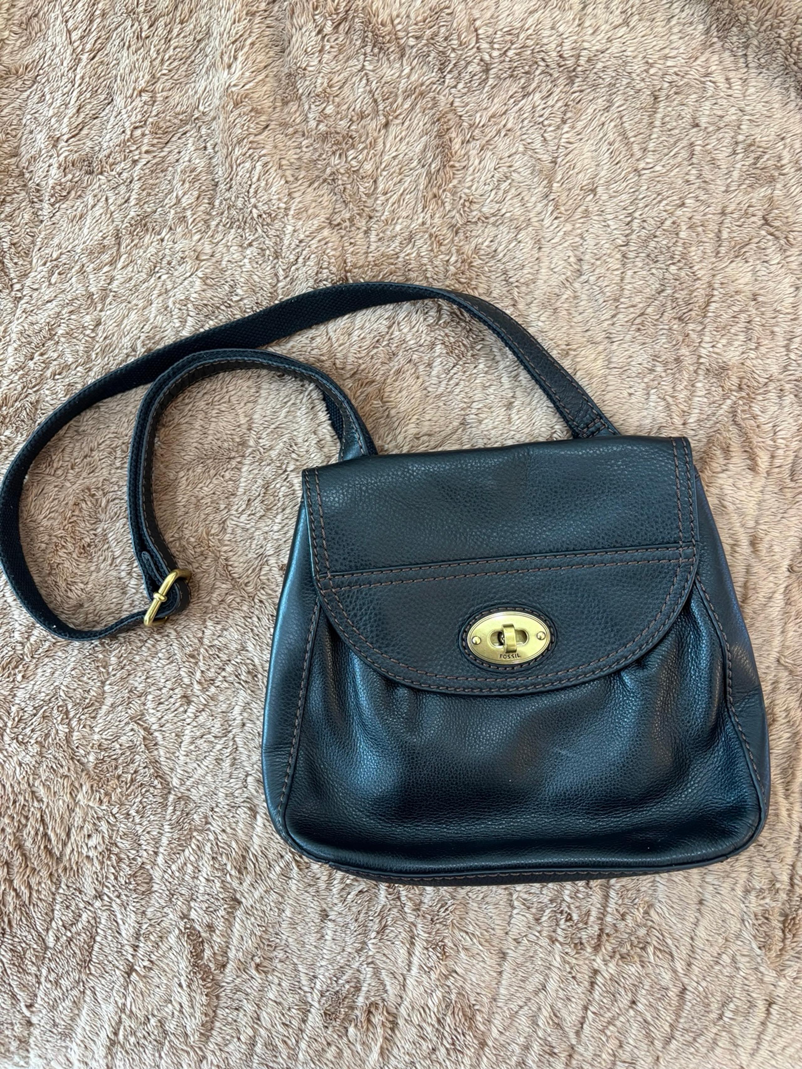 Black crossbody purse
