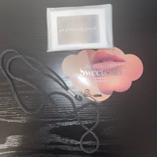 Ariana grande sweetner vip lanyard