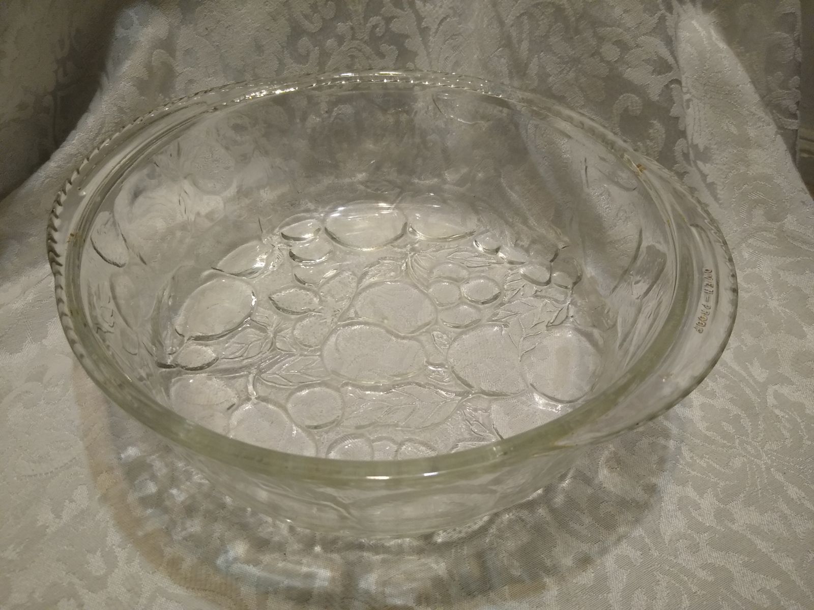 Glass baking dish