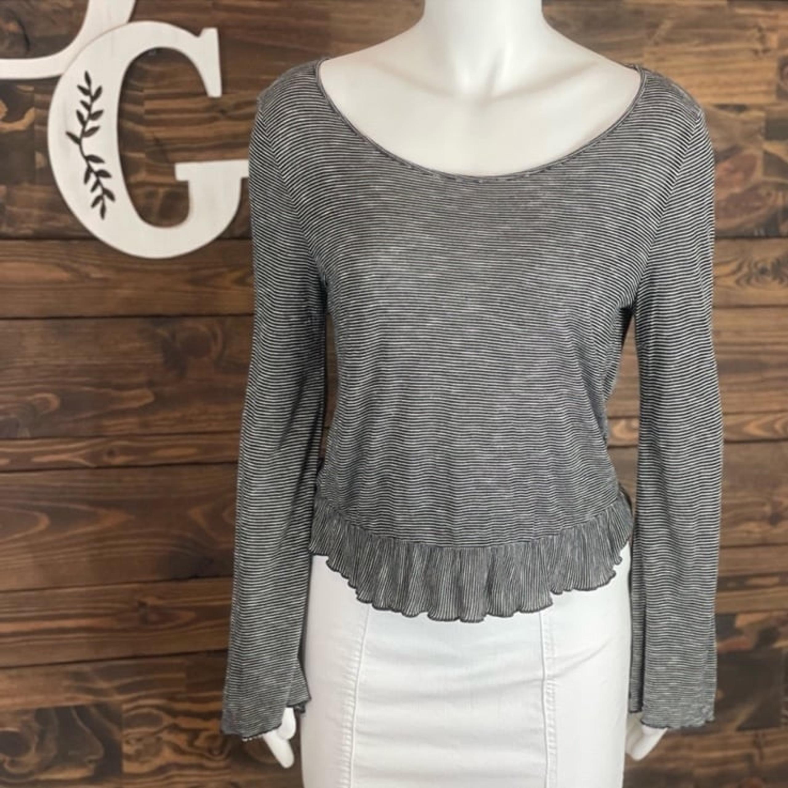Robin K | Stripe Long Sleeve Knit Tee Scoop Neckline Ruffle Trim Bell Sleeve