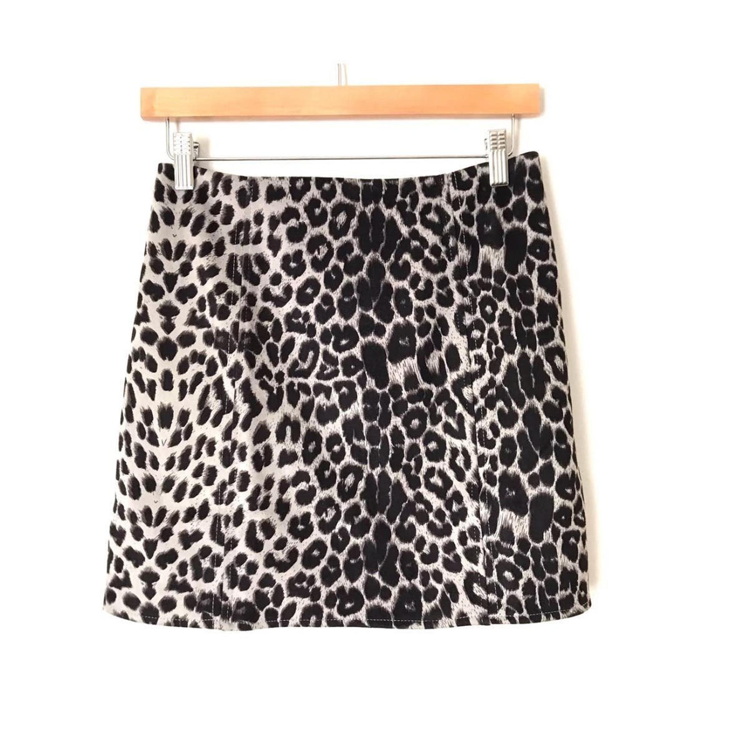 She and Sky Women's Animal Print Faux Suede Mini Skirt Black White Size Small