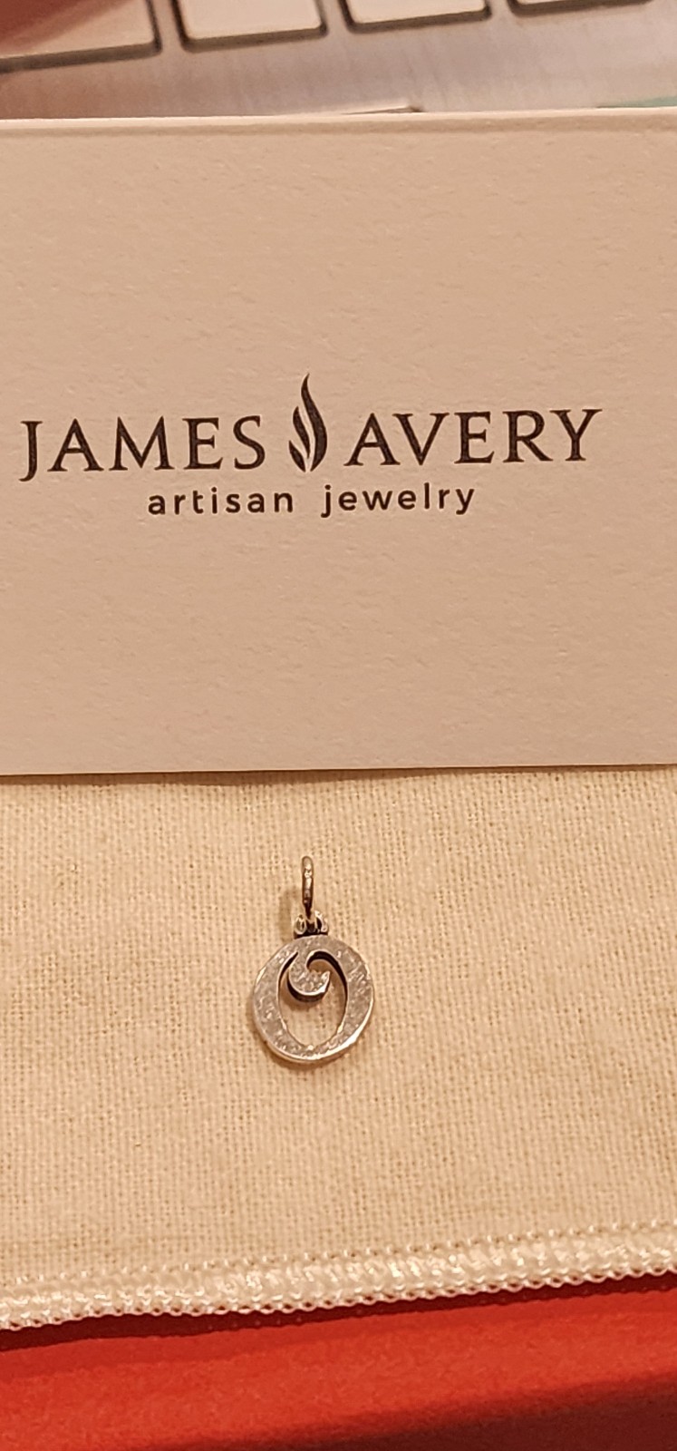 James Avery O initial