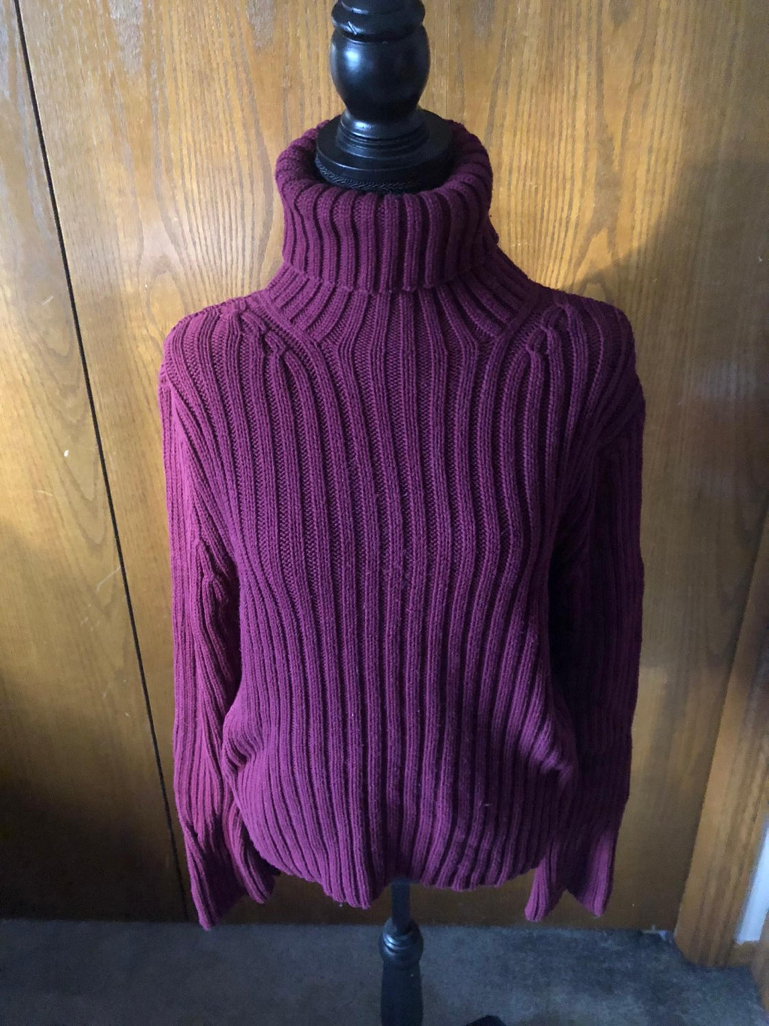 Mossimo sweater.