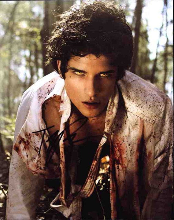 Tyler Posey signed celebrity 8x10 photo C4 TylerP11222016C4
