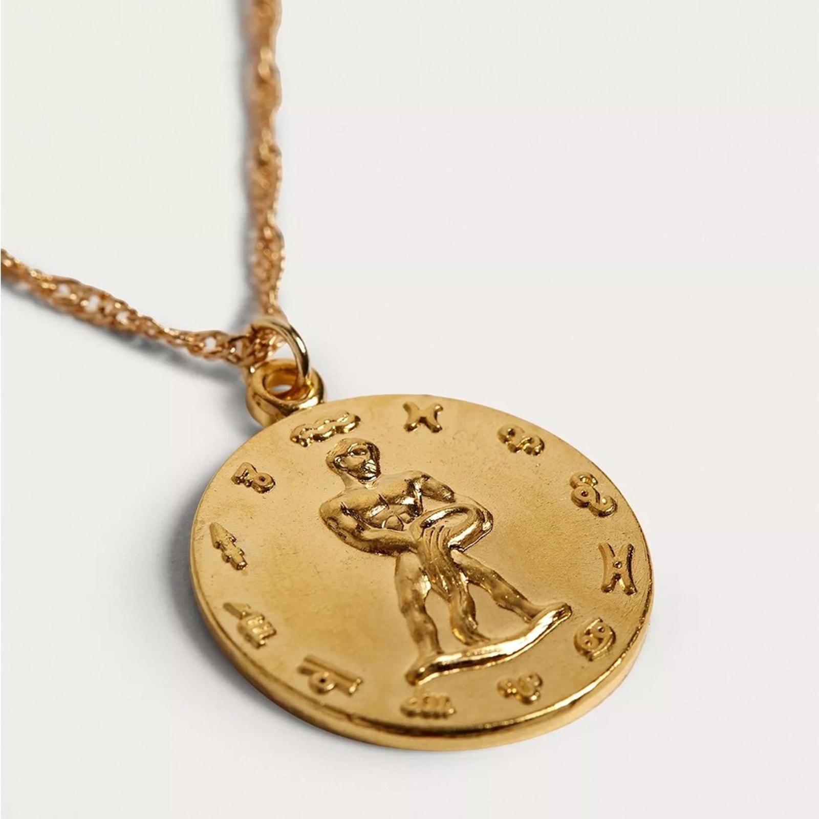 NEW UO Star Mate Medallion Pendant Necklace