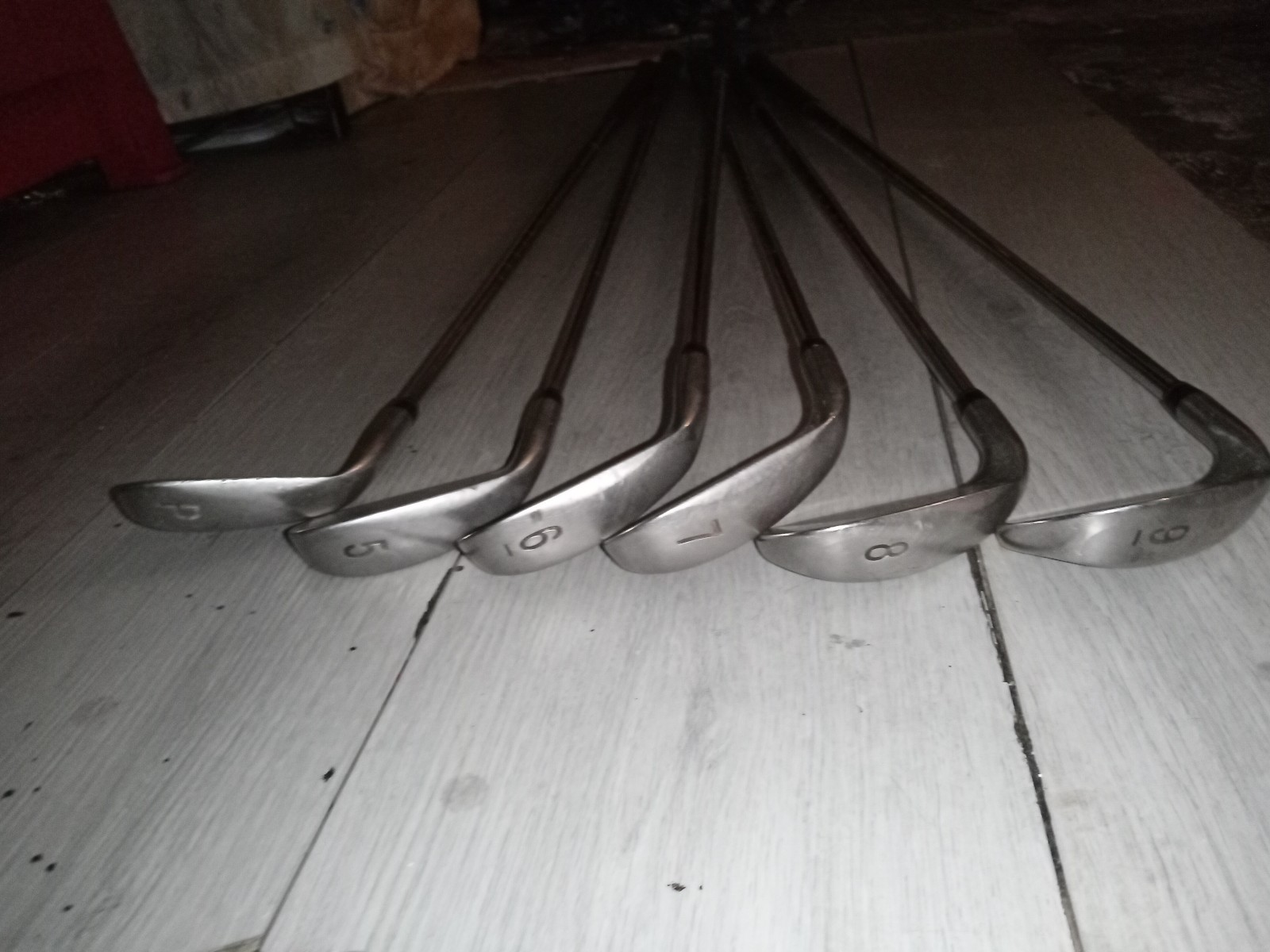 Gulf clubs steel 6 clubs.
