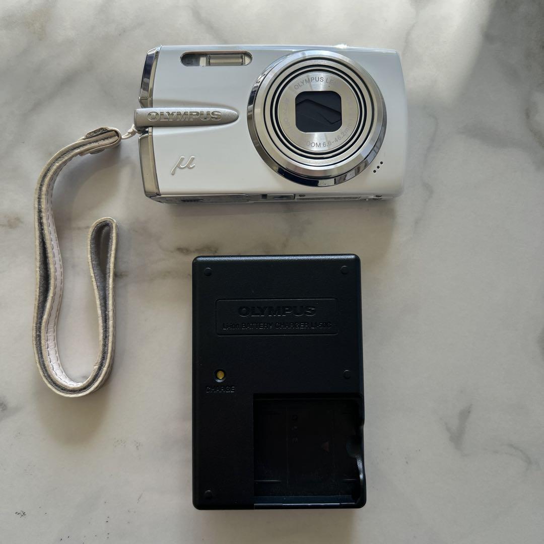 OLYMPUS μ 1020 Compact Digital Camera Digital cameras