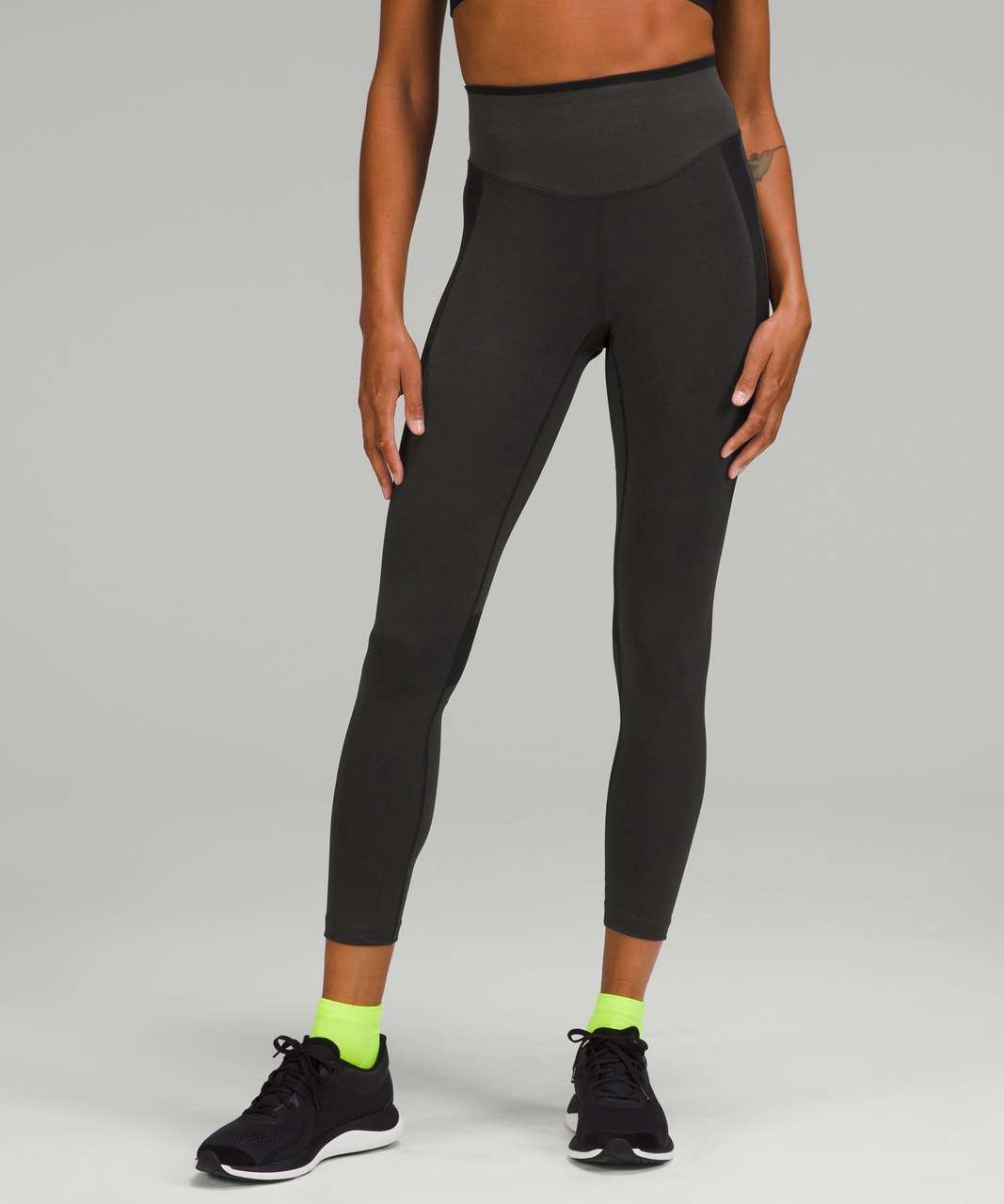 Lululemon Seamless Mesh High Rise Training Tight 25 size 2 Graphite Grey GGRE