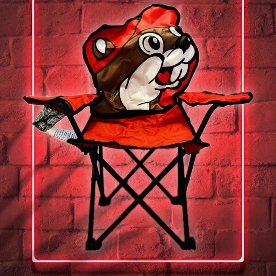 Buc-ee’s kids folding camp chair NWT