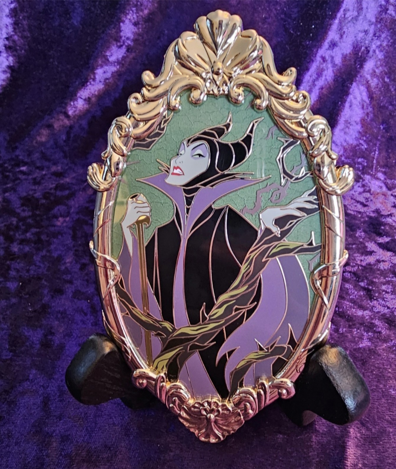 Pinchantress Maleficent portrait pin
