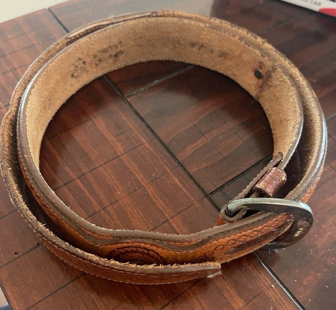 Vintage 1990 western style Brown leather belt Sz 42