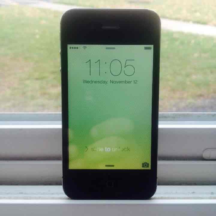 iPhone 4 Verizon clean ESN like new