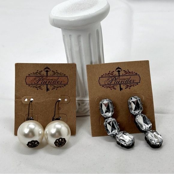 Plunder pearl hotsell earrings