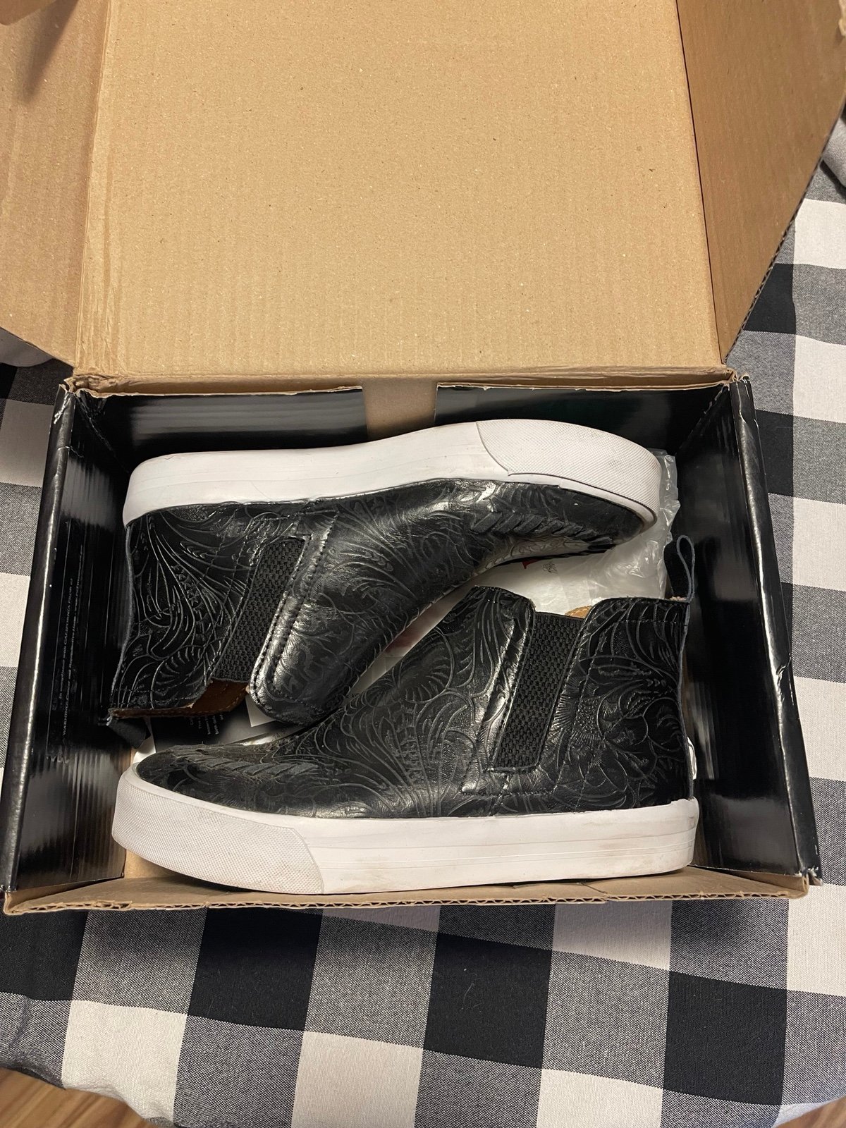 Reba broadway floral print booties