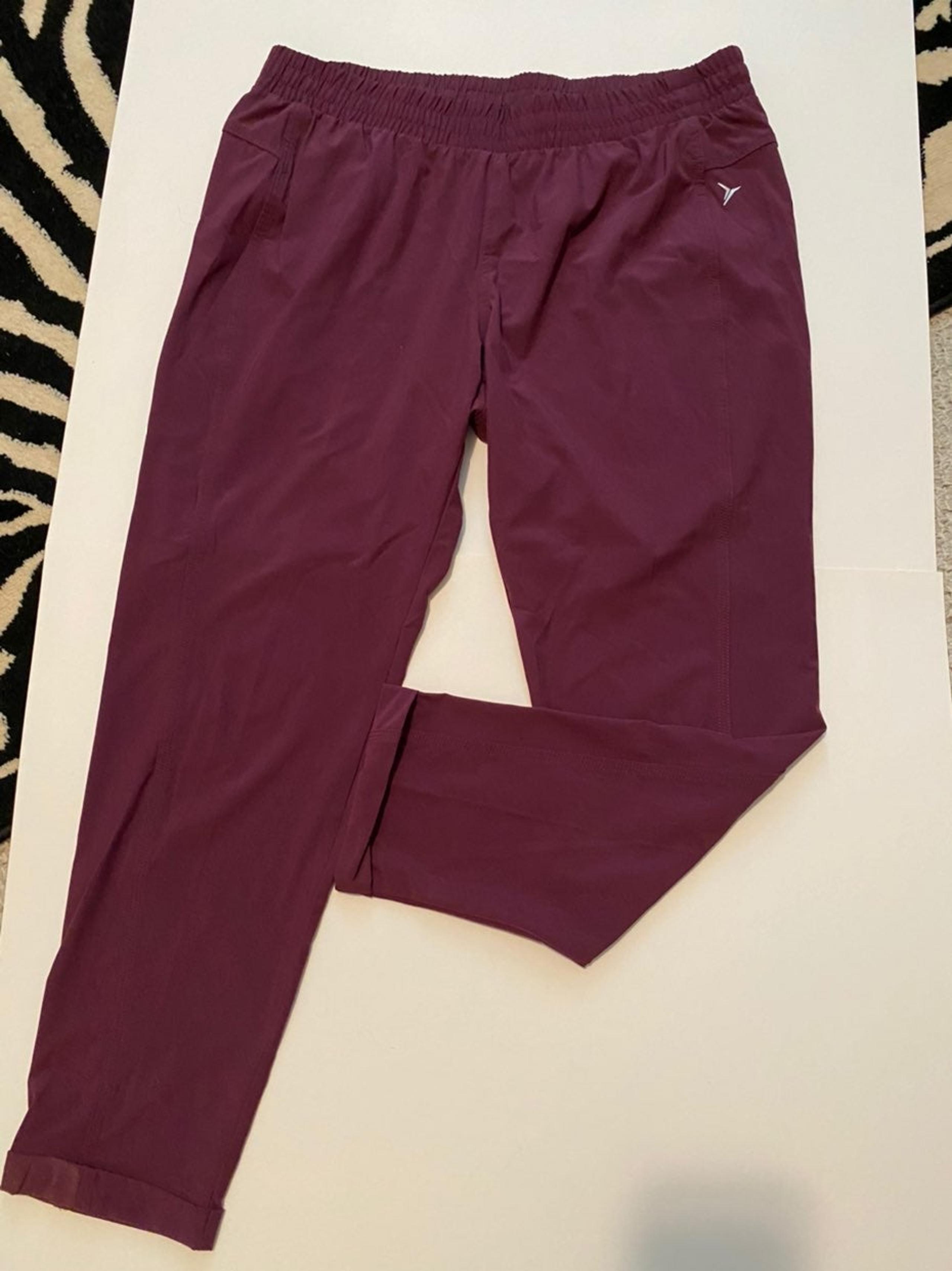 Old Navy Active athletic pants L 43